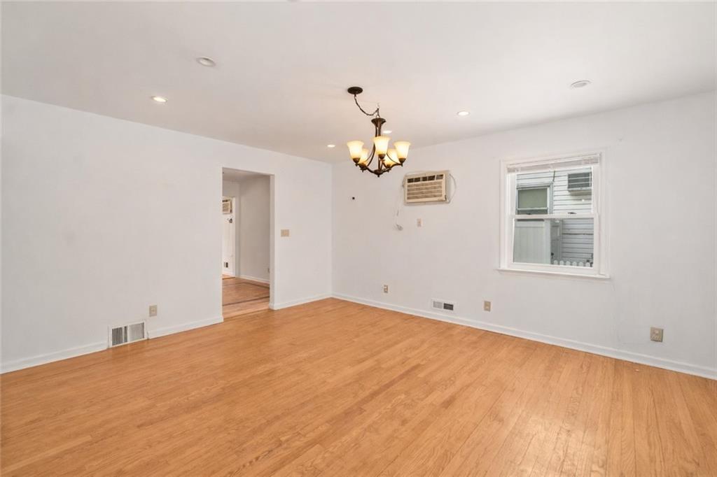 96 Sterling Avenue Image 4