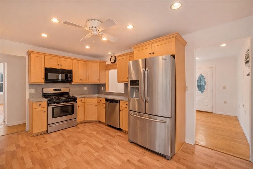 96 Sterling Avenue, Staten  Island, New York, 10306 image 7