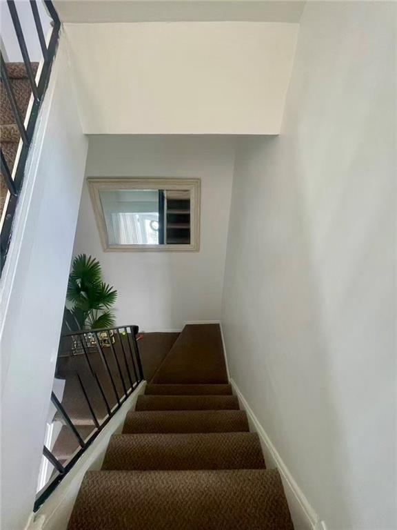 200 Sand Lane Image 4