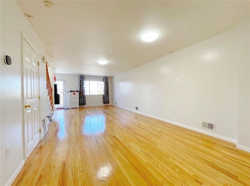 372 Maryland Avenue Image 4