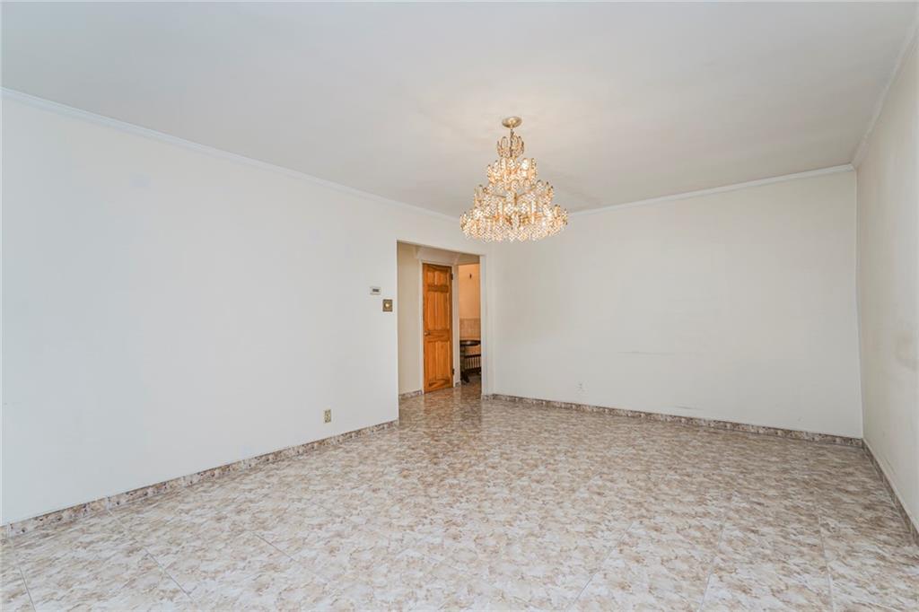 2540 West 2nd Street Image 4