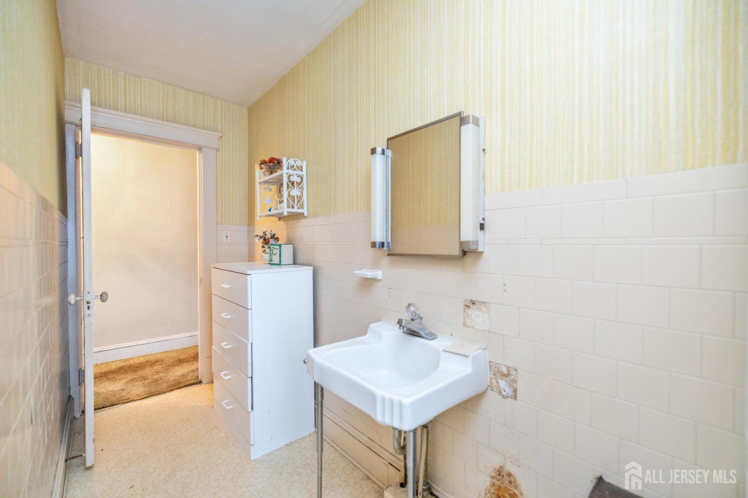 30 Mageira Street, South River, NJ, 08882 image 21