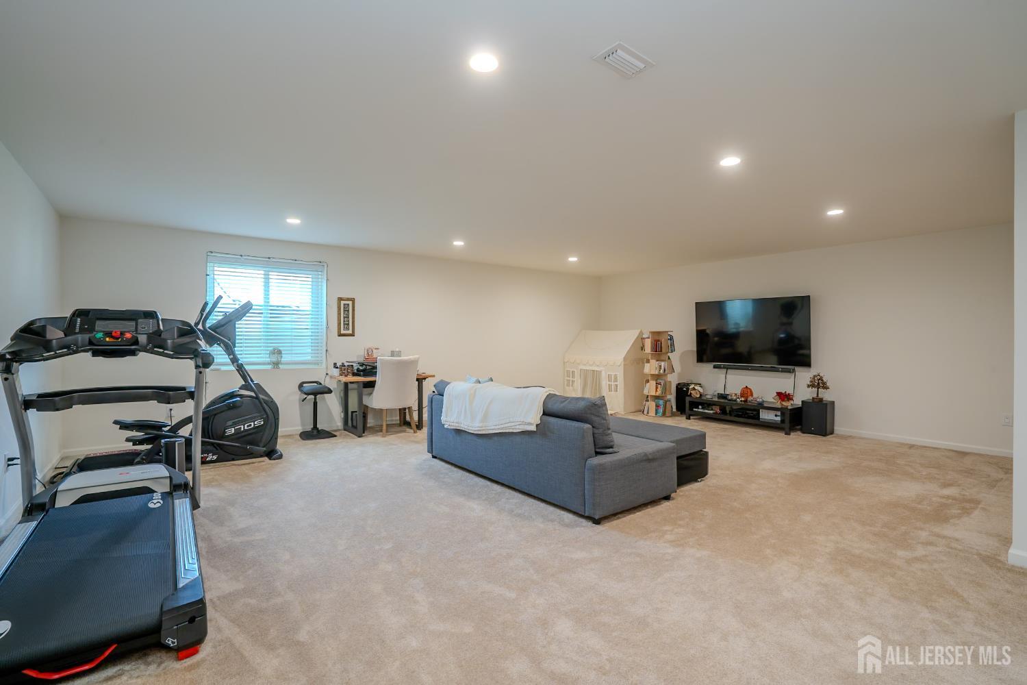 2 Jasmine Drive, Monroe, NJ, 08831 image 32