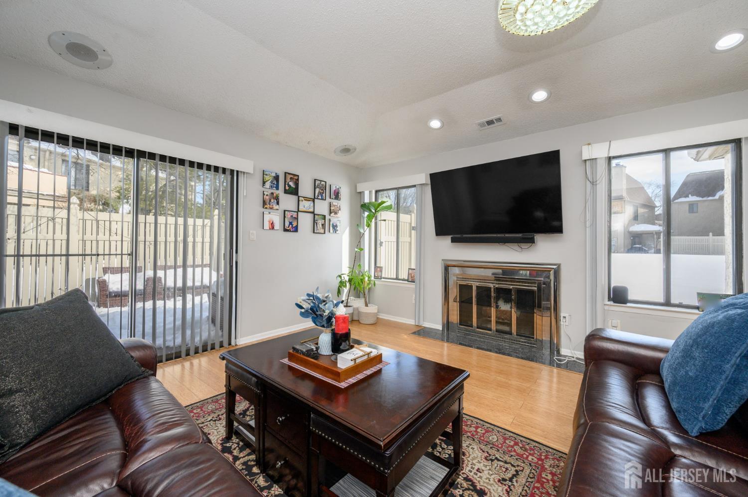 35 Carriage Place, Edison, NJ, 08820 image 16