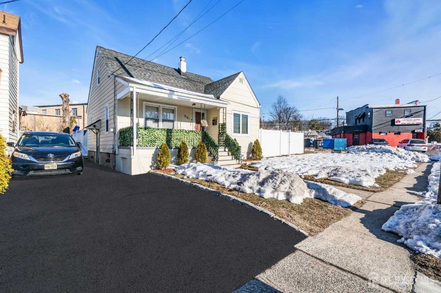 3181 woodbridge Avenue Image 2