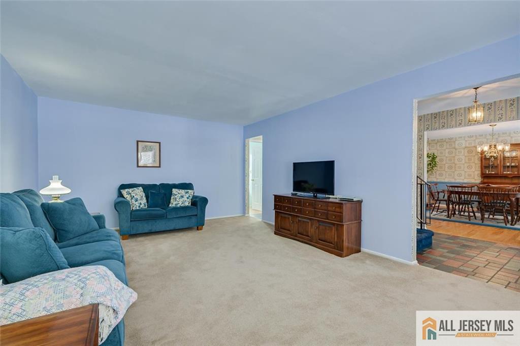 17 Eastern Drive Image 5