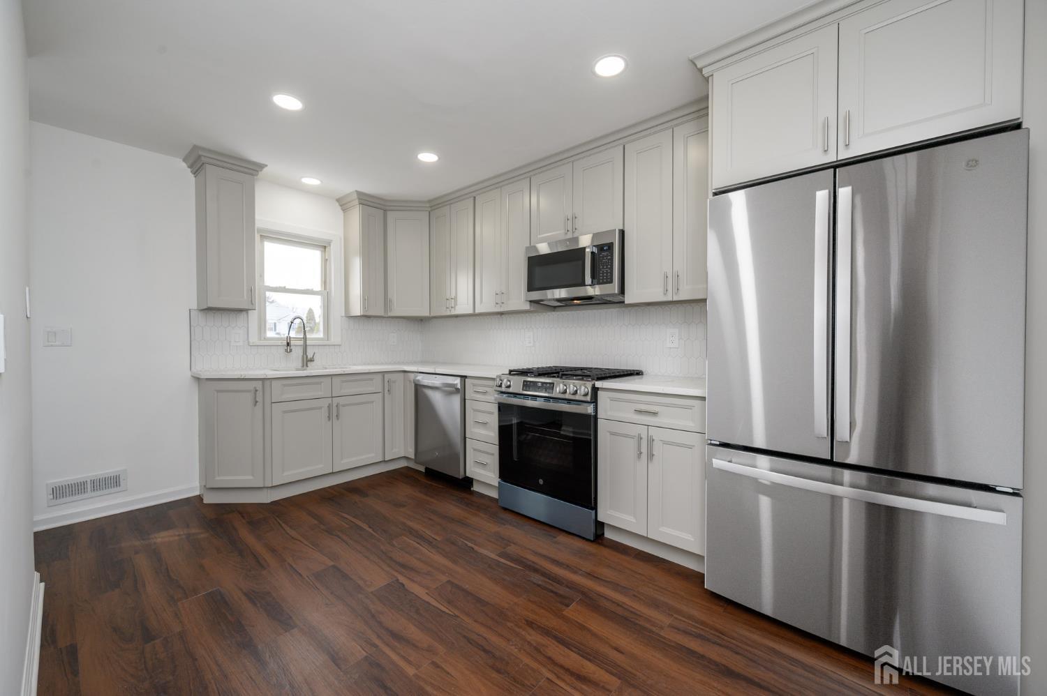 311 Chestnut Street, Middlesex, NJ, 08846 image 8