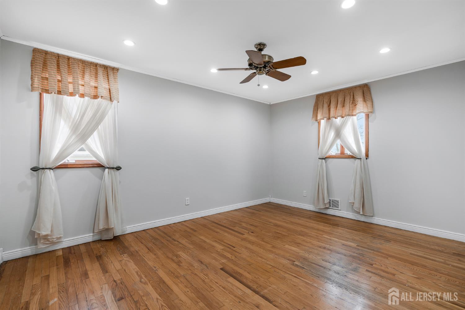 325 Colonia Boulevard, Colonia, NJ, 07067 image 18