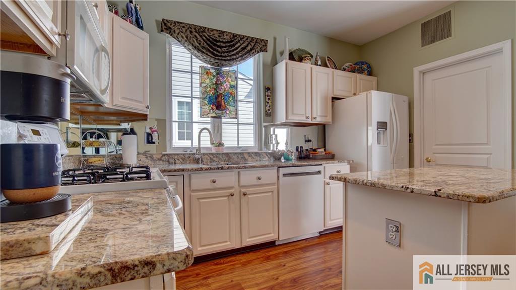 354 Harrier Drive, Monroe, NJ, 08831 image 32