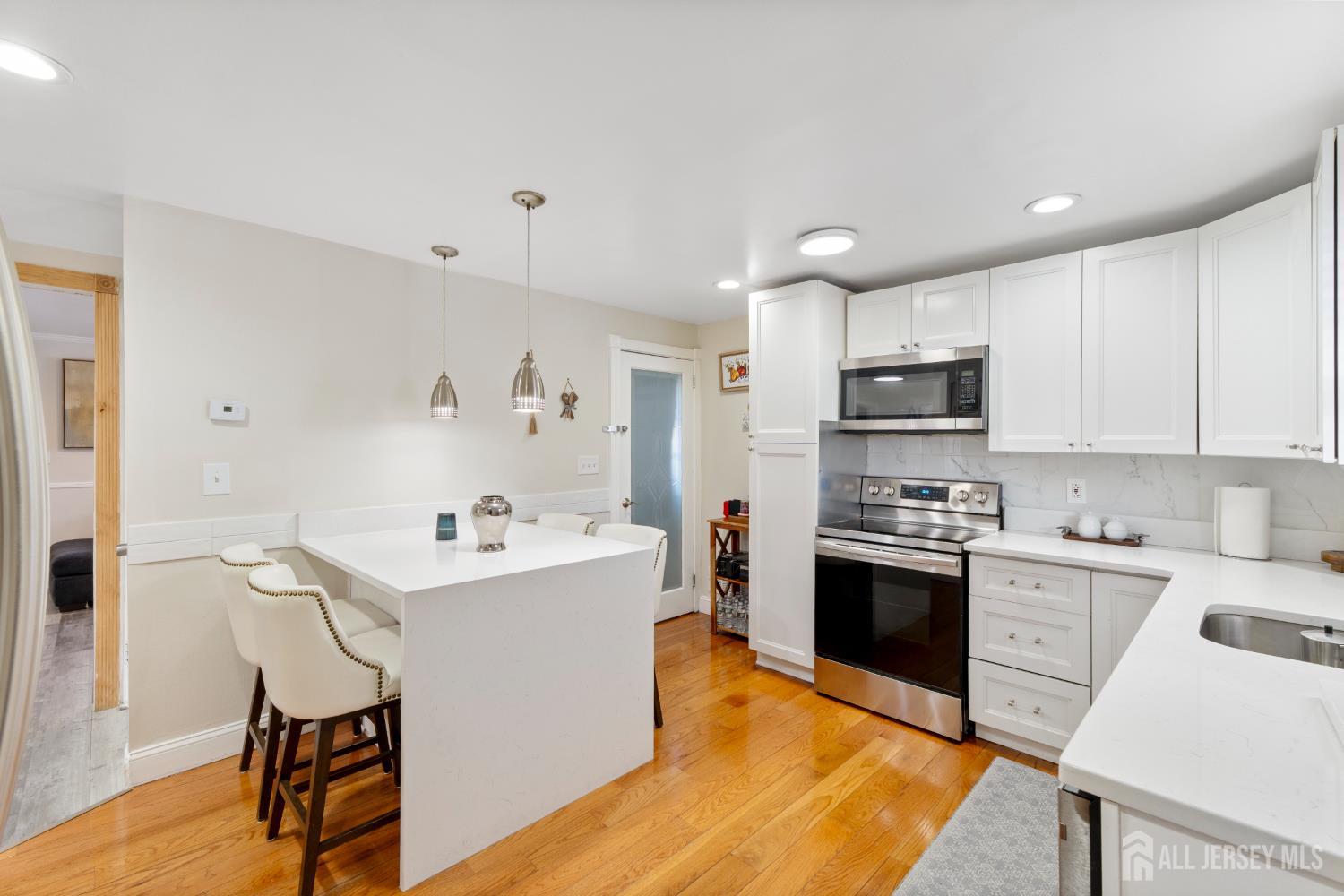 696 Hanson Avenue, Perth Amboy, NJ, 08861 image 6