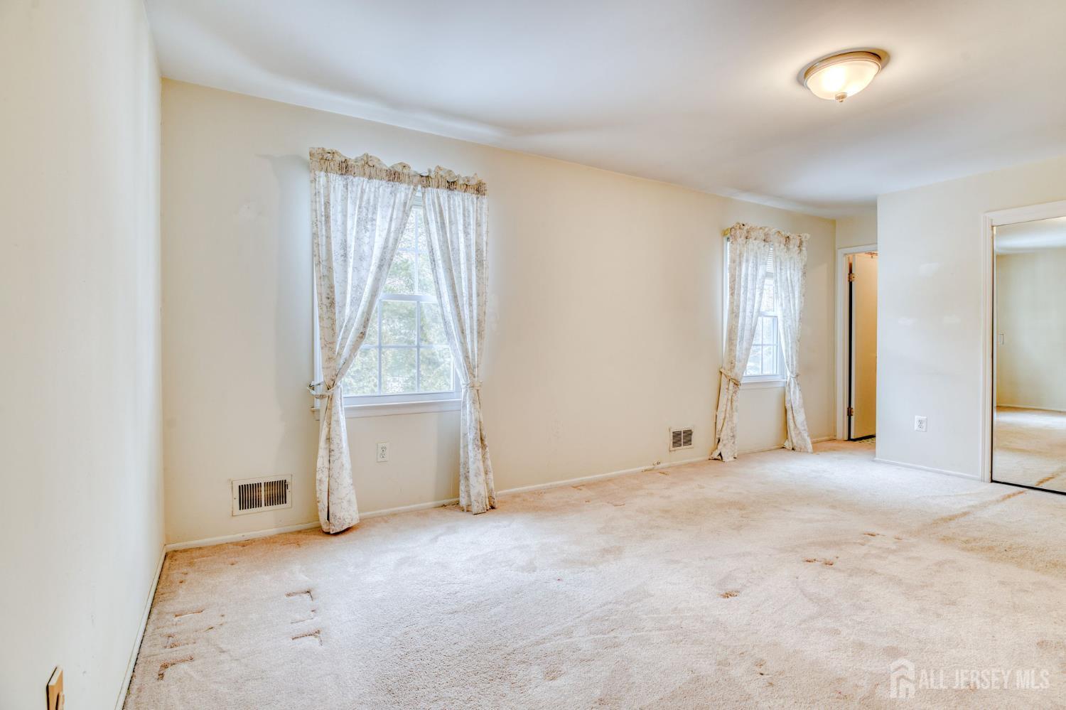 61 Ochs Avenue, Milltown, NJ, 08850 image 21