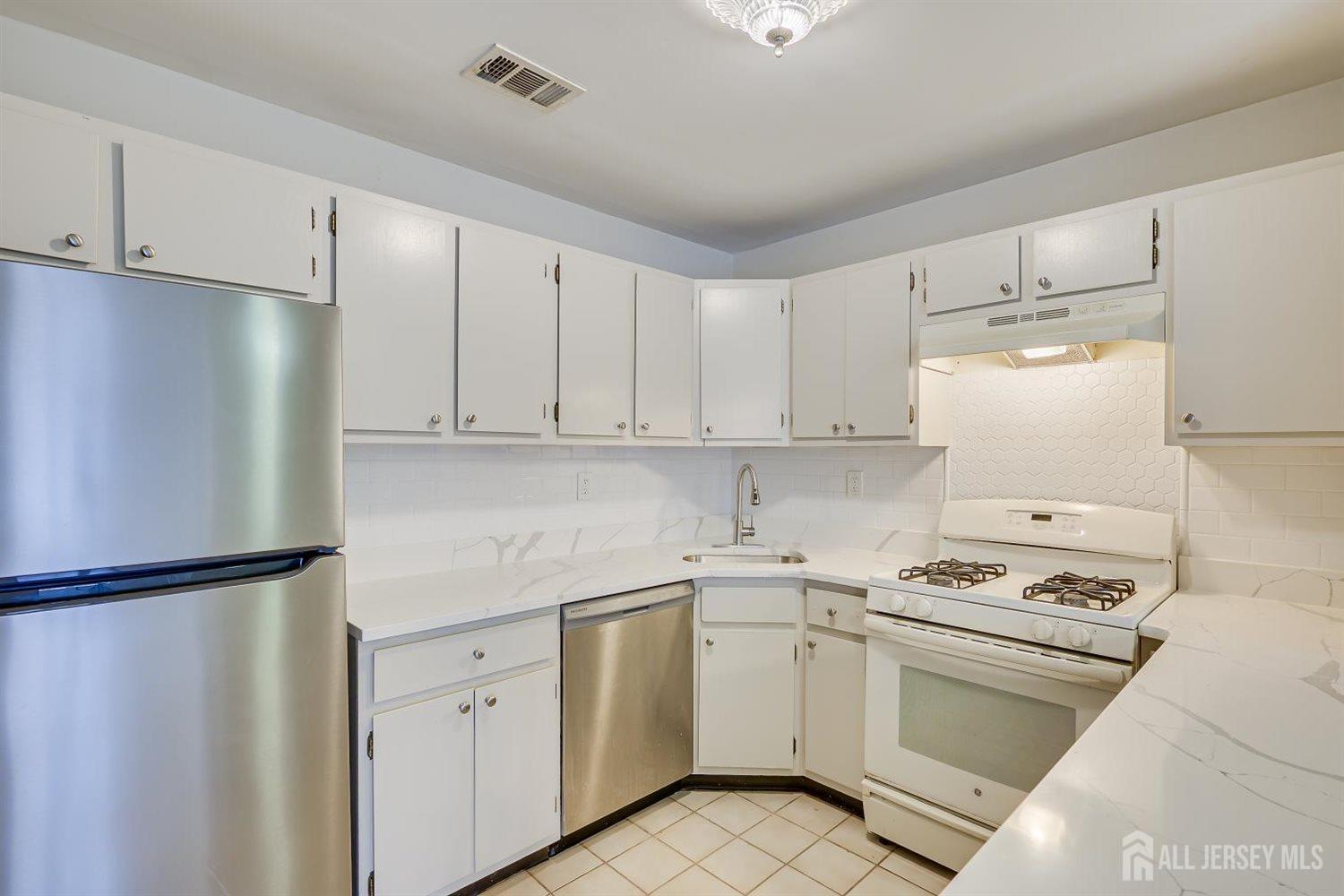 138 pennsylvania Way, North Brunswick, NJ, 08902 image 10