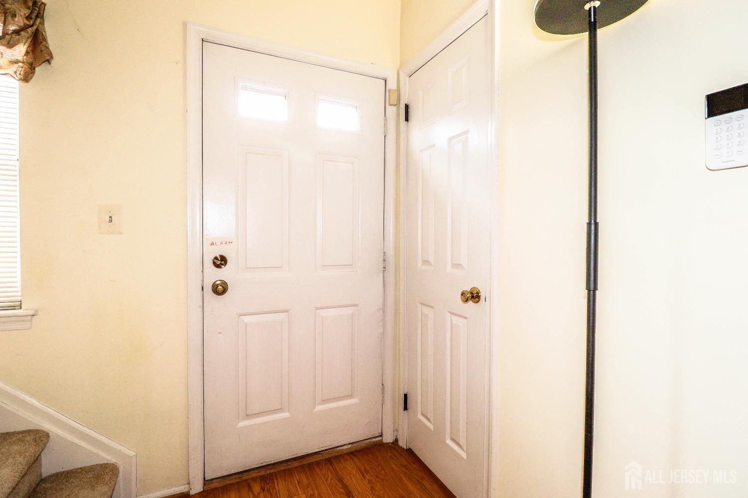 190 Jonathan Place Image 4