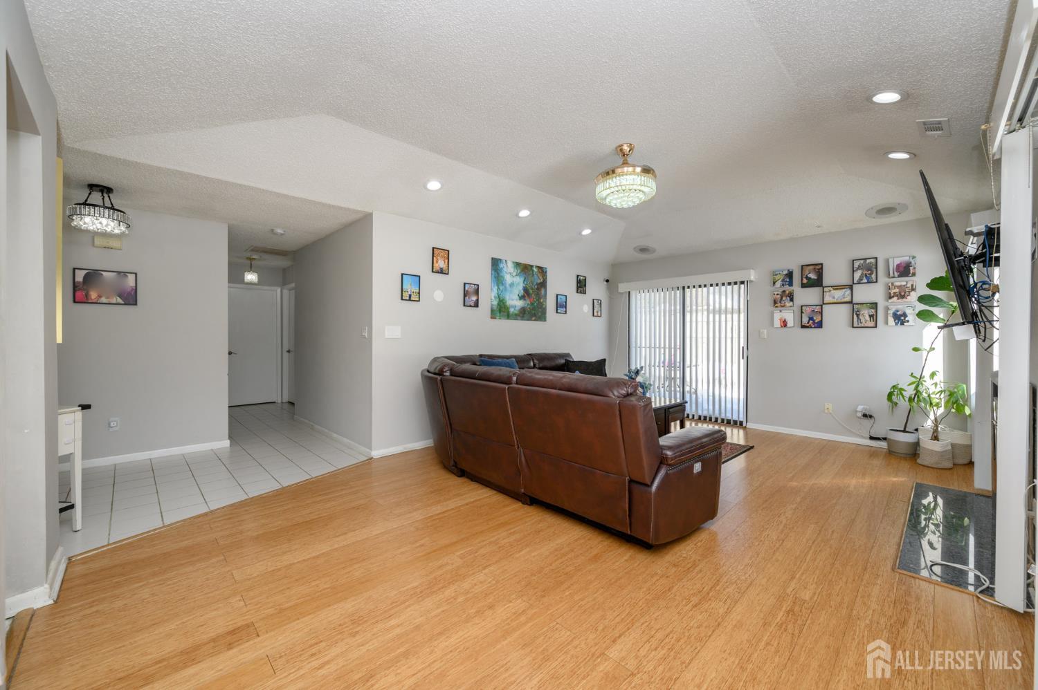 35 Carriage Place, Edison, NJ, 08820 image 11