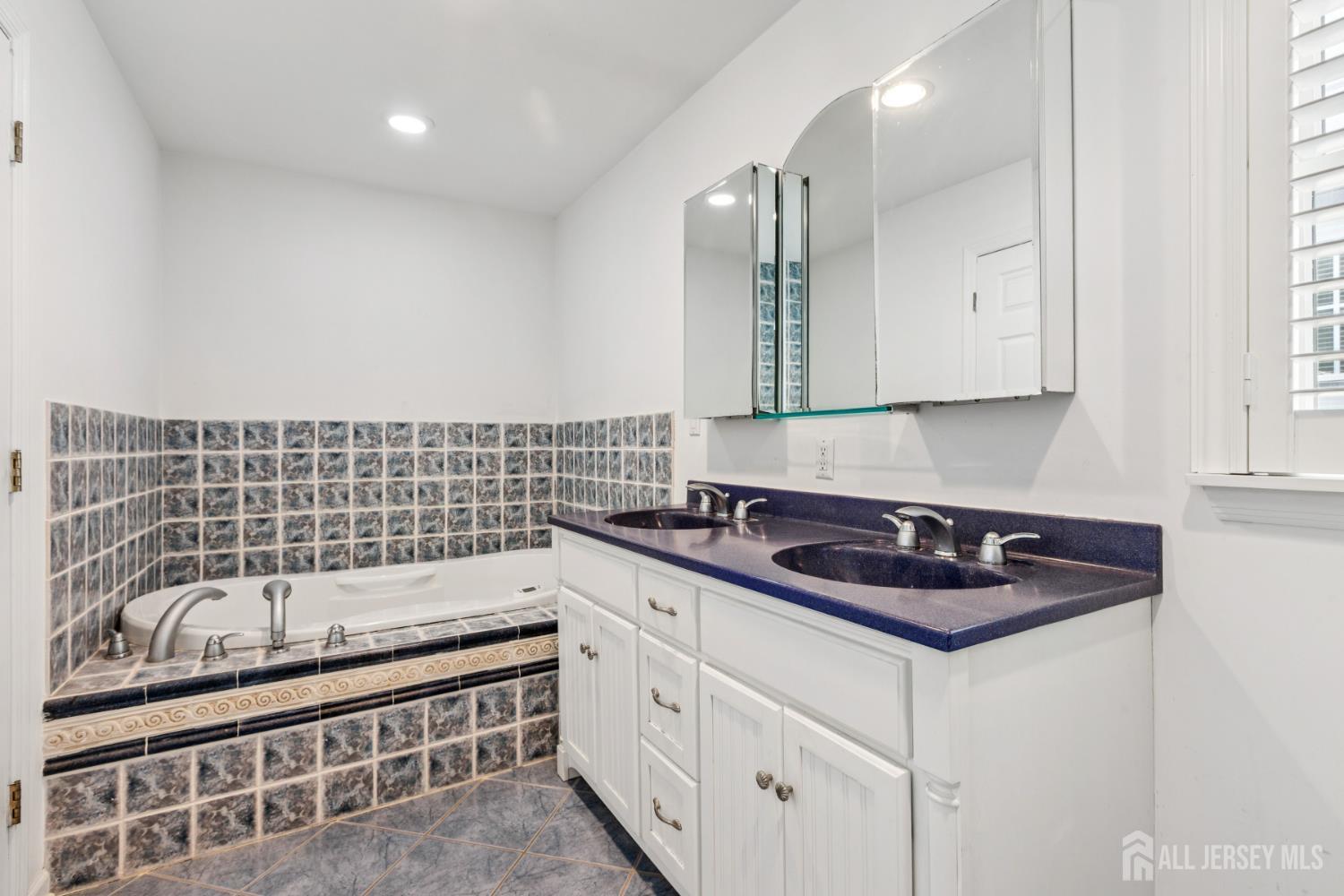 22 Roosevelt Street, South River, NJ, 08882 image 18