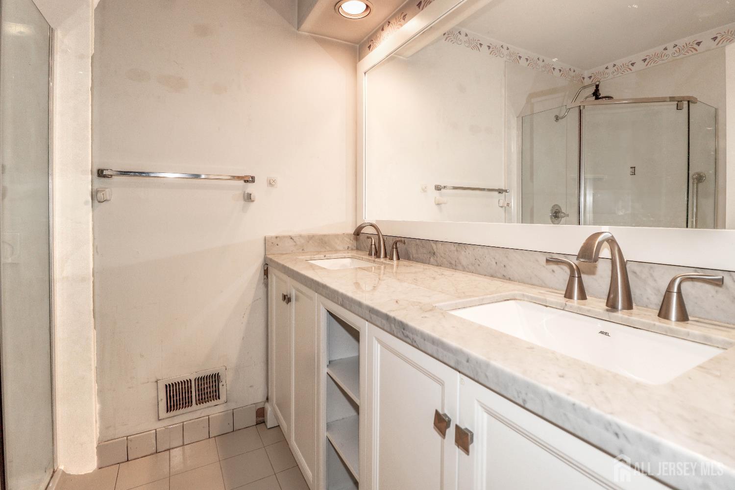 190 Jonathan Place, Franklin Twsp, NJ, 08873 image 25