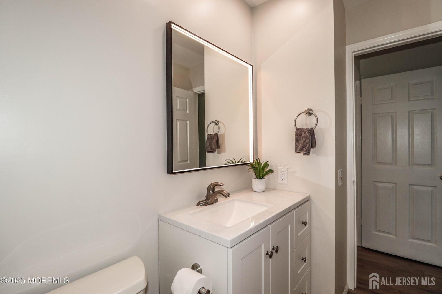 8 Benjamin Franklin Drive, Monroe, NJ, 08831 image 16