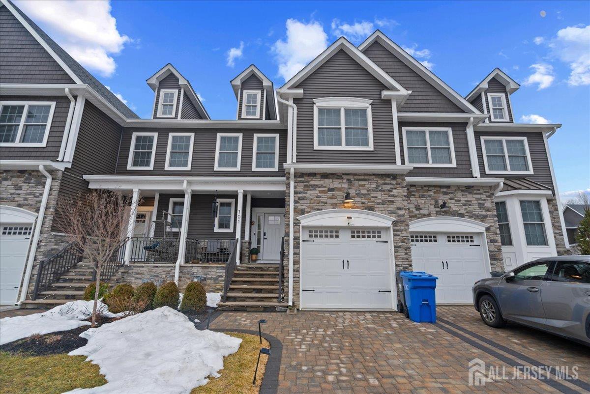 101 Valentino Drive Image 2