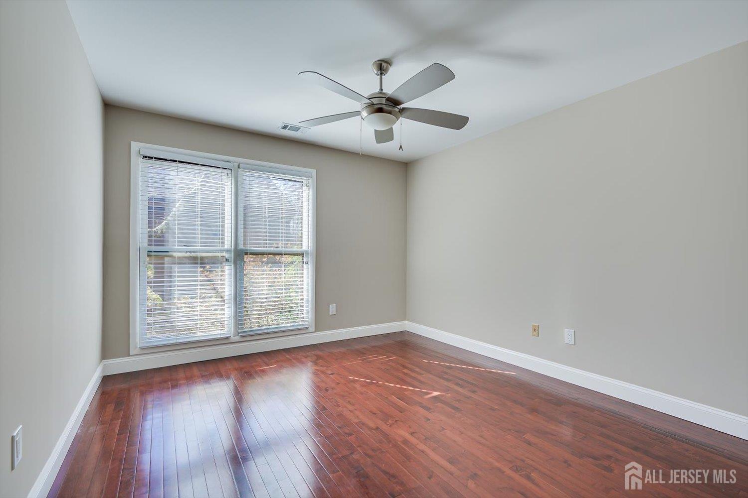 133 Oakmont Court, Edison, NJ, 08820 image 32