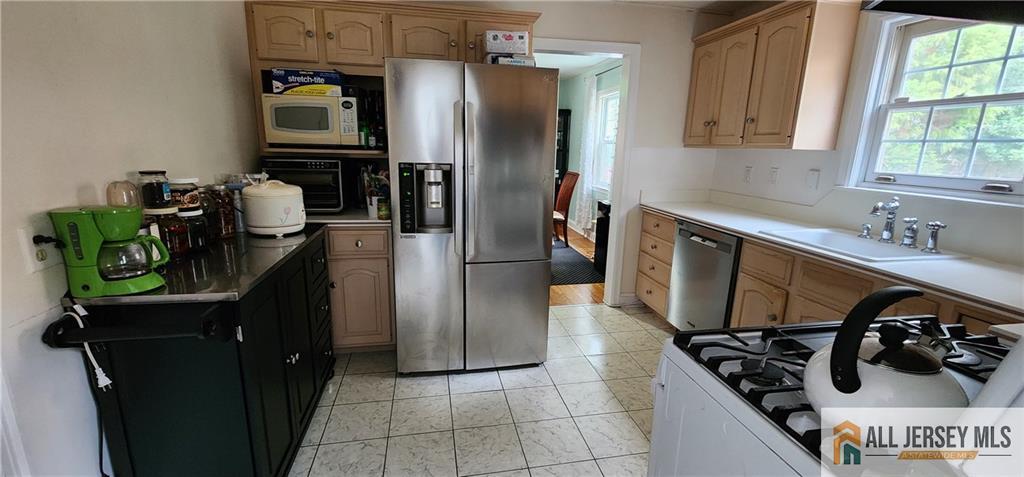 10 North Drive, East Brunswick, NJ, 08816 image 15