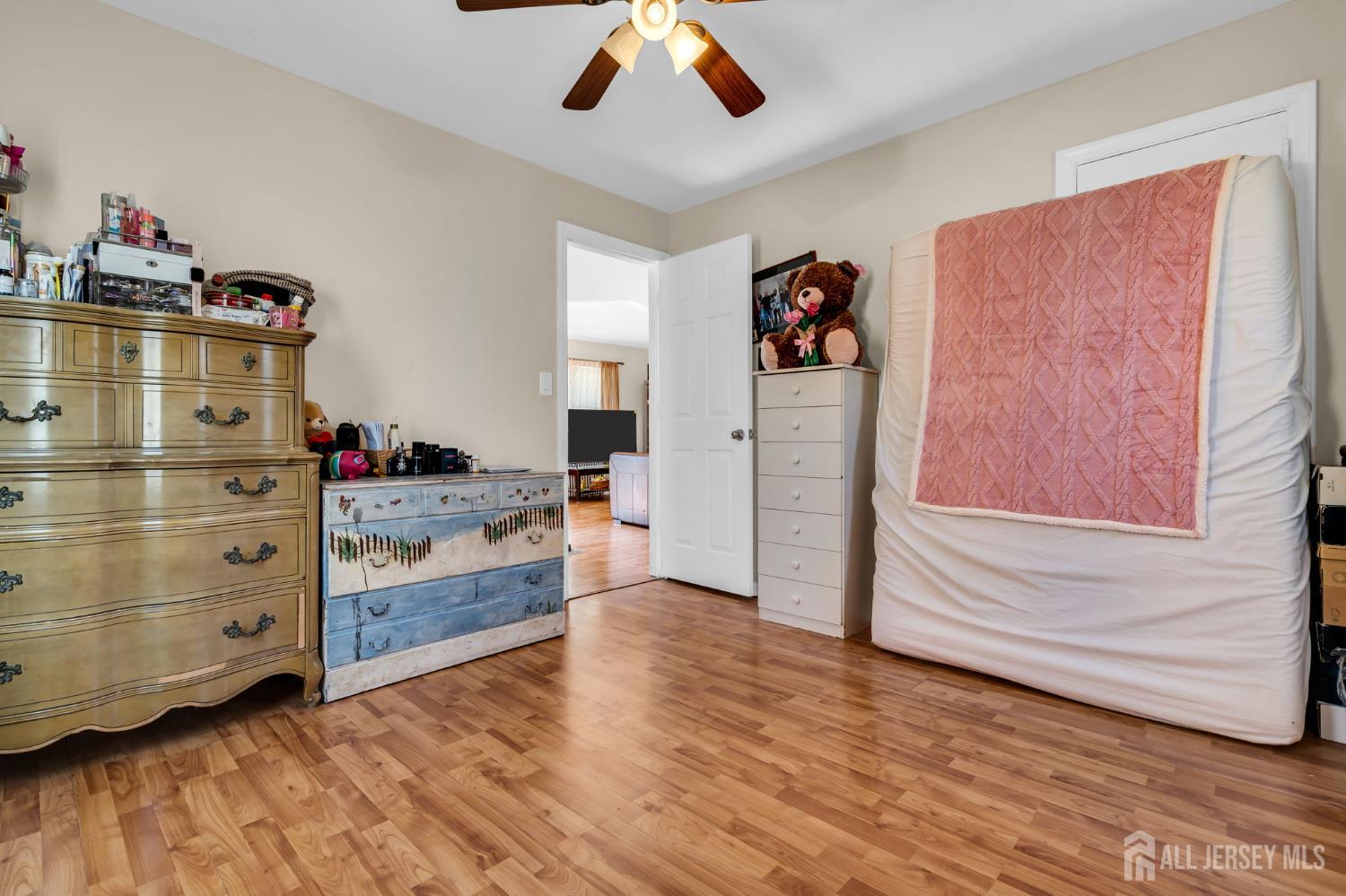 3181 woodbridge Avenue, Edison, NJ, 08831 image 17