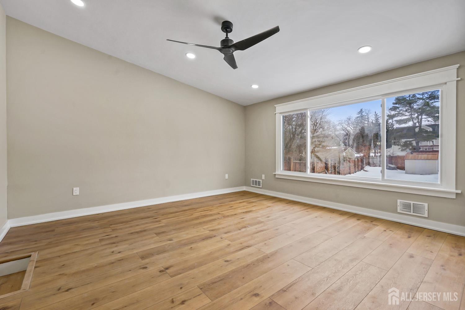 820 front Street, Dunellen, NJ, 08812 image 17