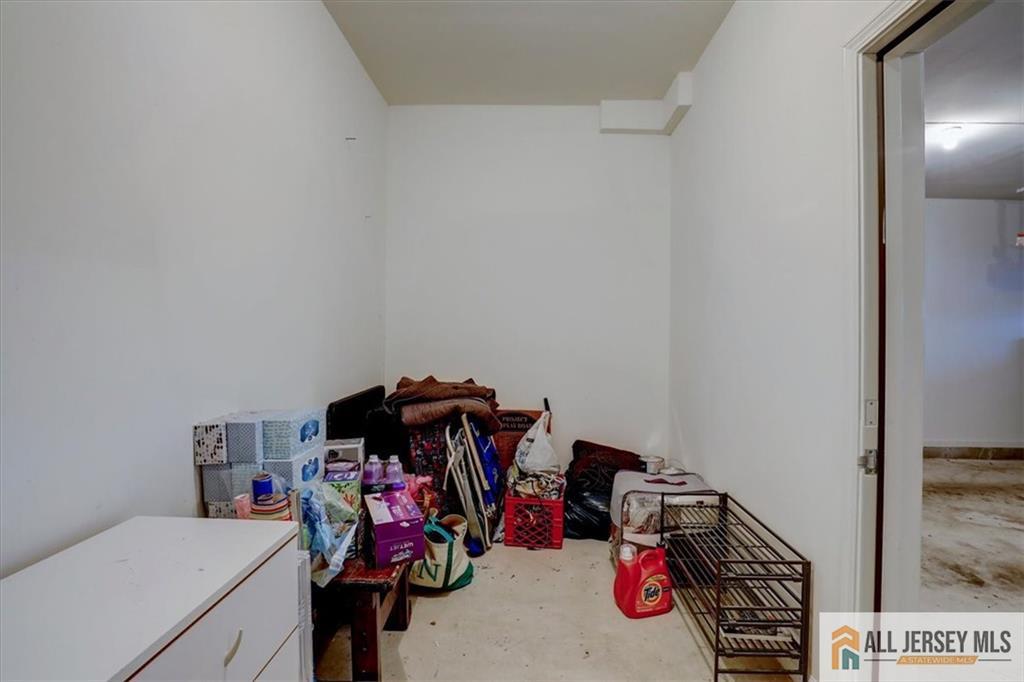 215 Bloomsbury Drive, NJ, 07751 image 28