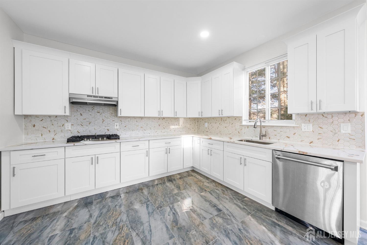 46 Pin Oak Drive, North Brunswick, NJ, 08902 image 7