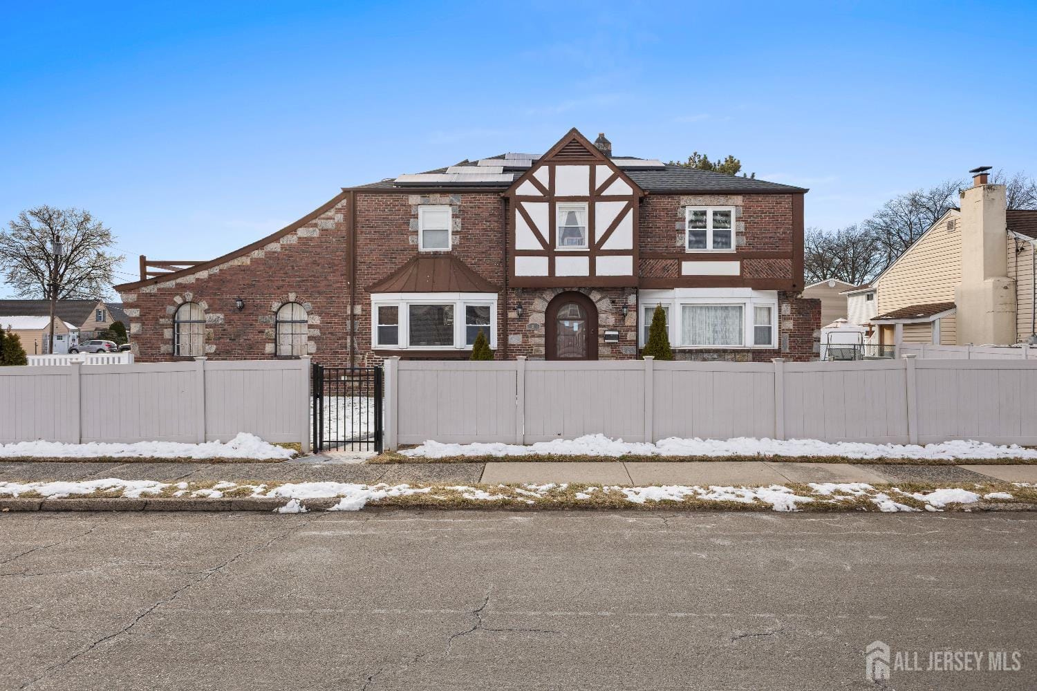 80 Glenwood Avenue, Elmwood Park, NJ, 07407