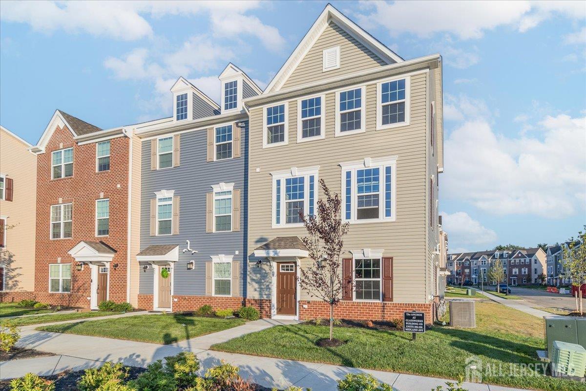 208 Midland Avenue Image 3