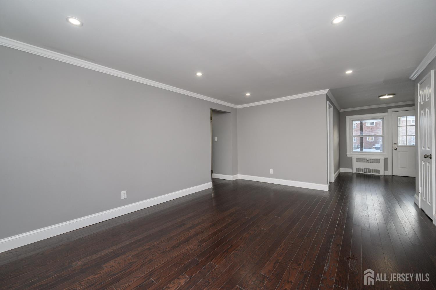 12 Garfield Park A Image 4