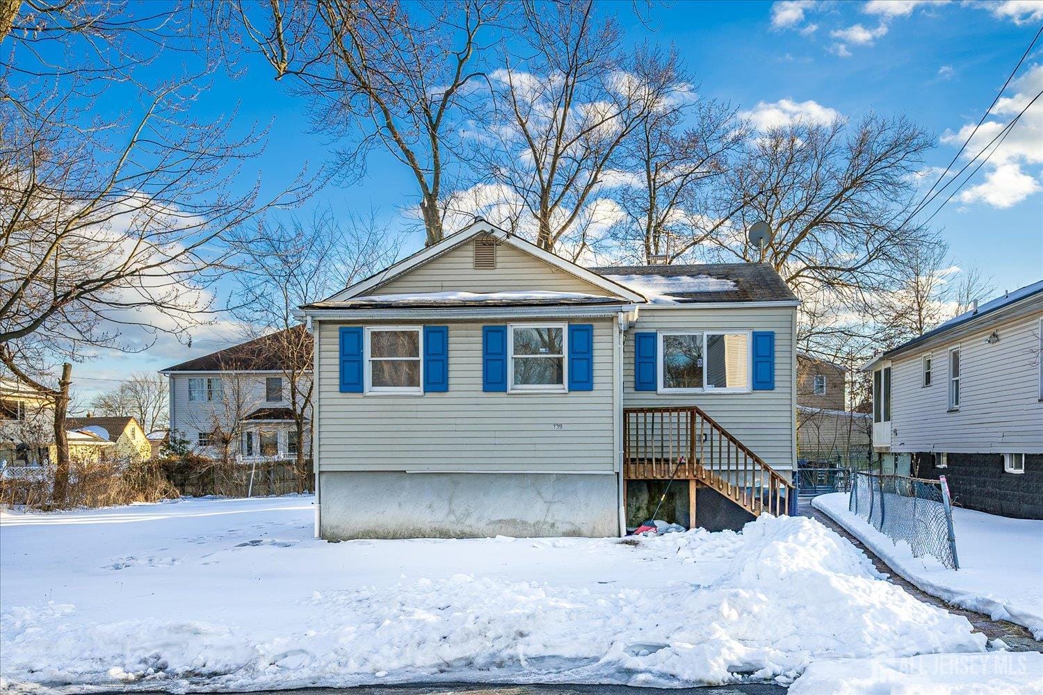 139 Fiat Avenue Image 1