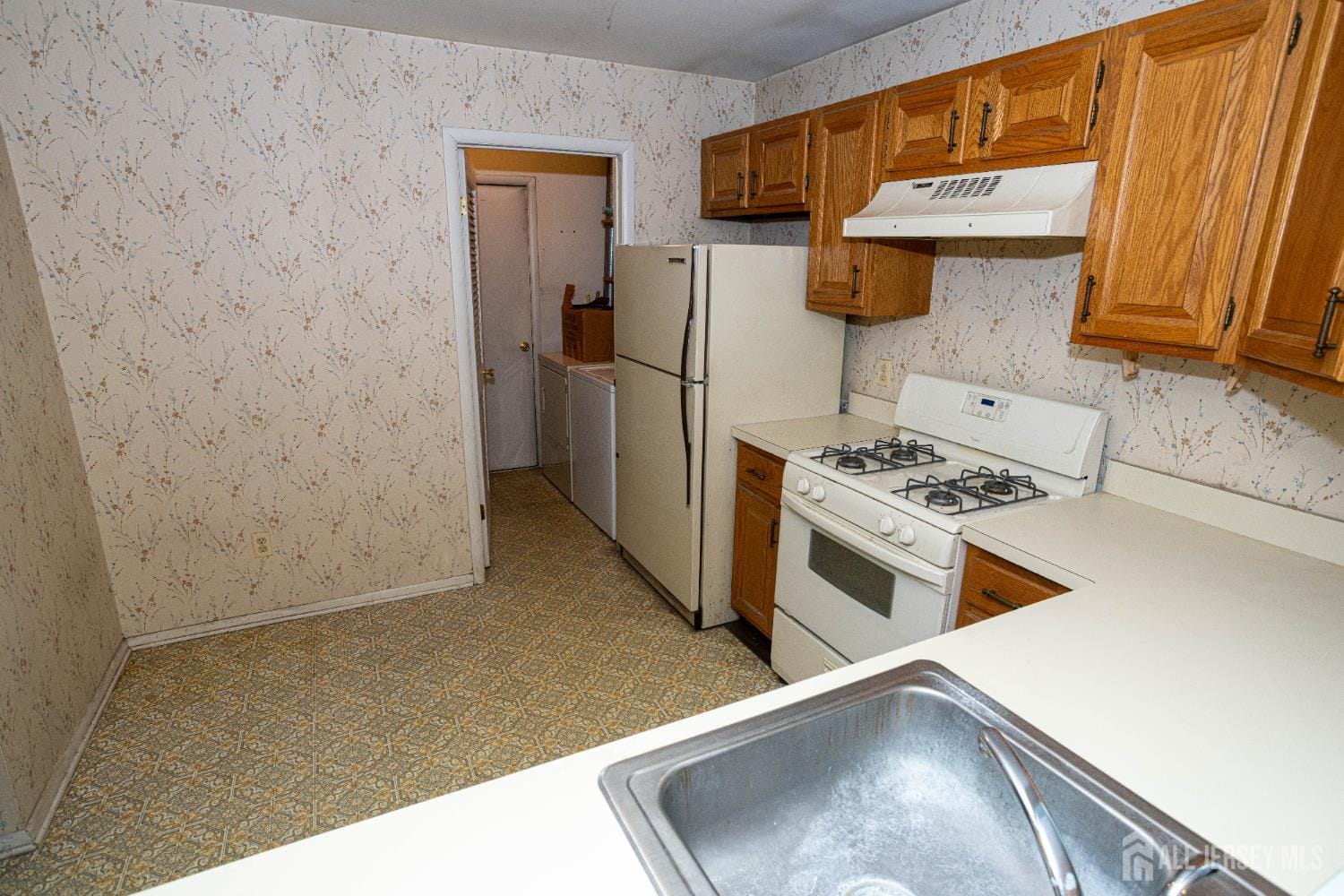 15 Hearthstone Drive, Edison, NJ, 08820 image 13