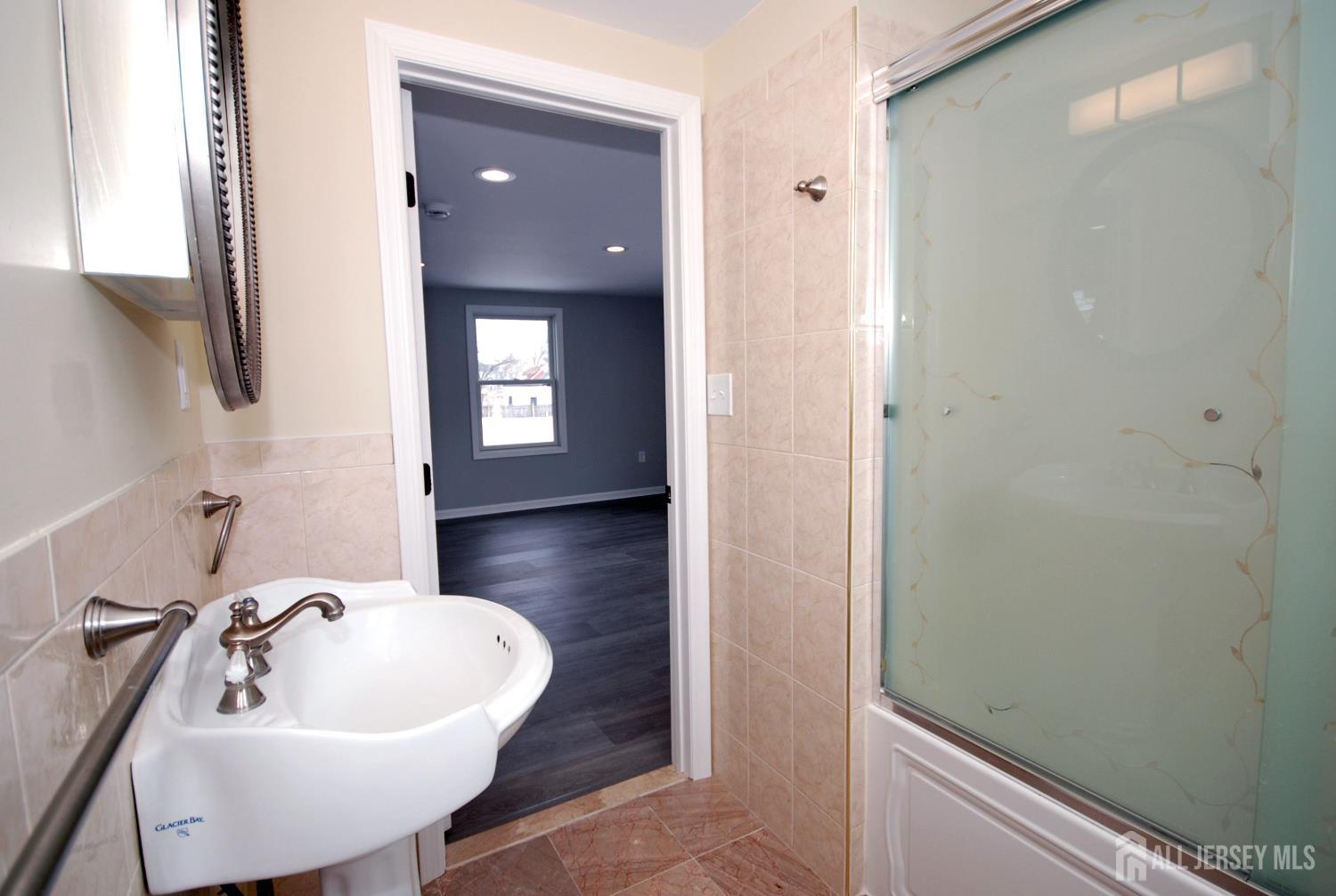 824 Drake Avenue, Middlesex, NJ, 08846 image 29