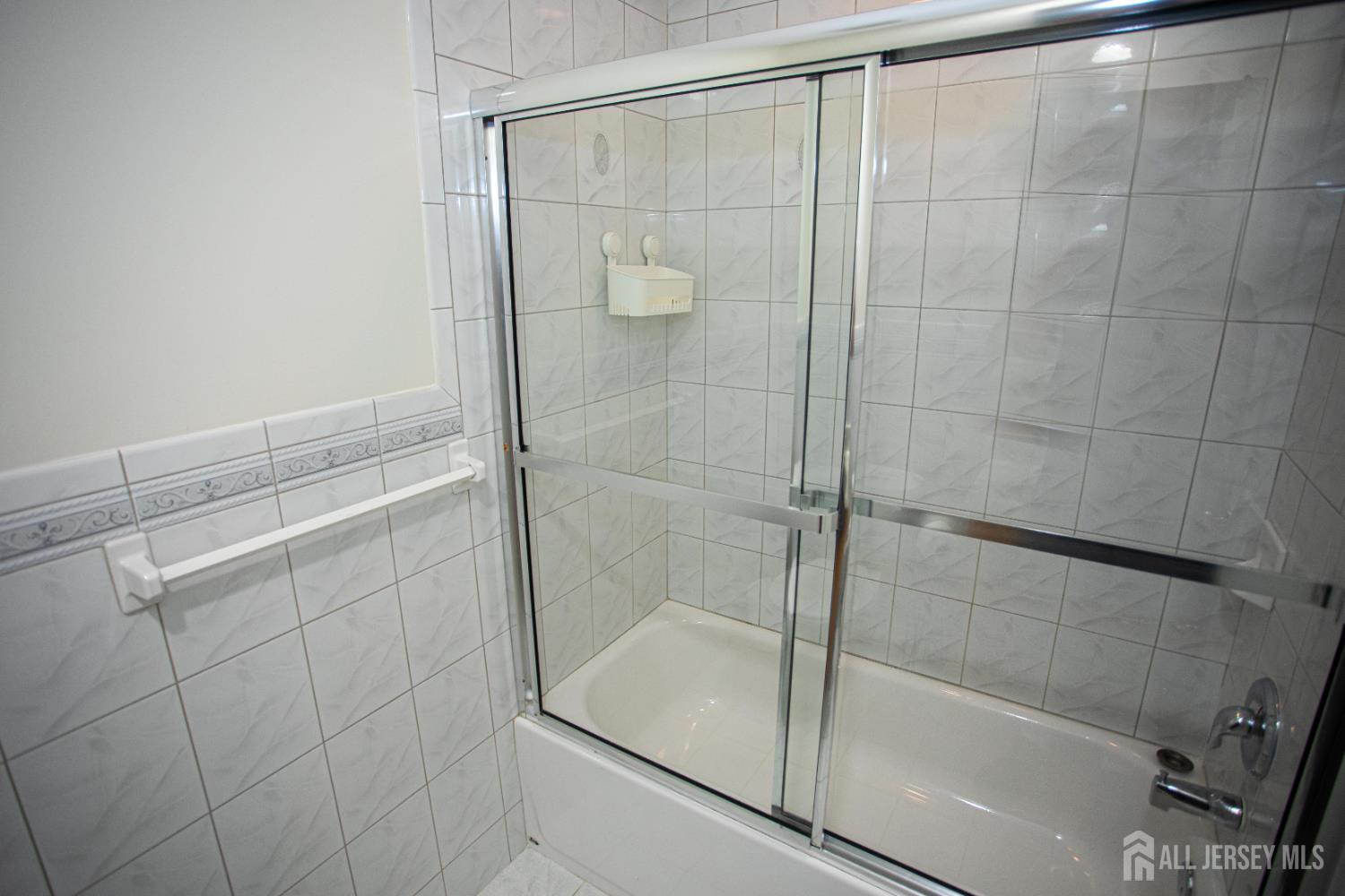 124 Adamecs Way, South Amboy, NJ, 08879 image 27