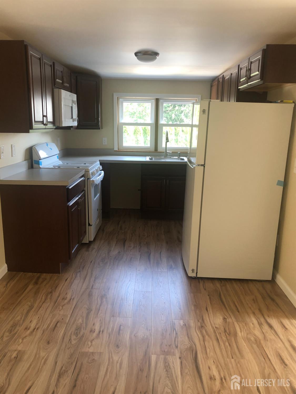 49-B Middlesex Road Image 2