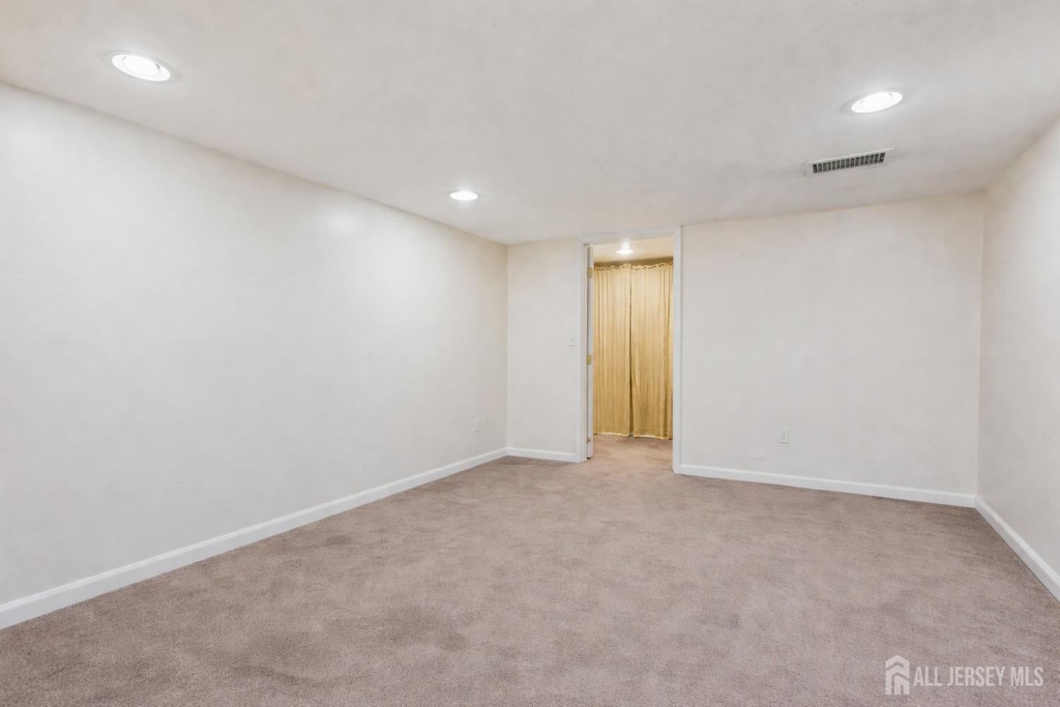 584 Garden Avenue, Woodbridge Proper, NJ, 07095 image 21