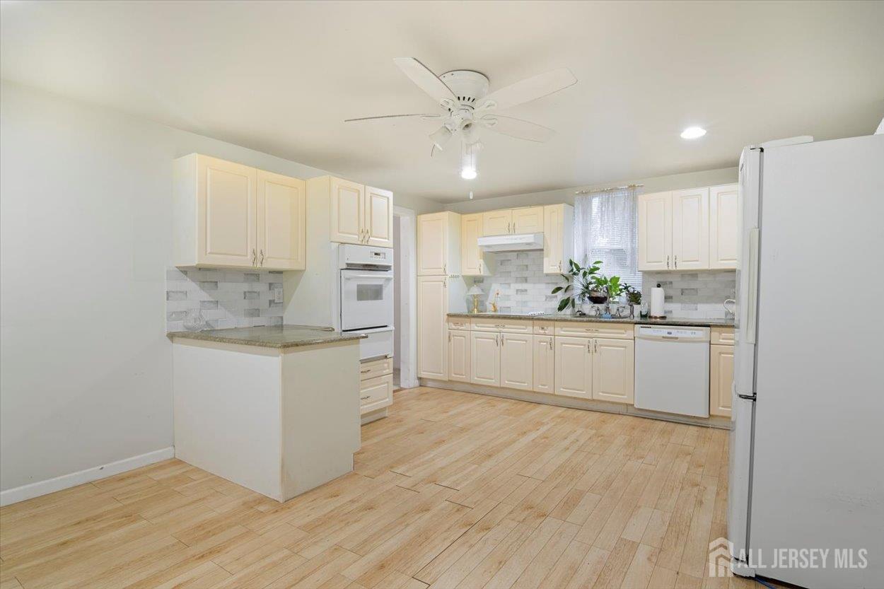 476 Harrison Street Image 5