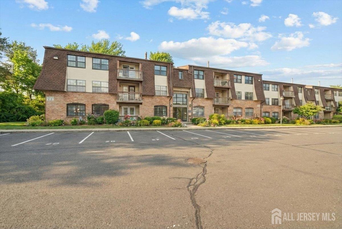 209 Green Hollow Drive Image 1