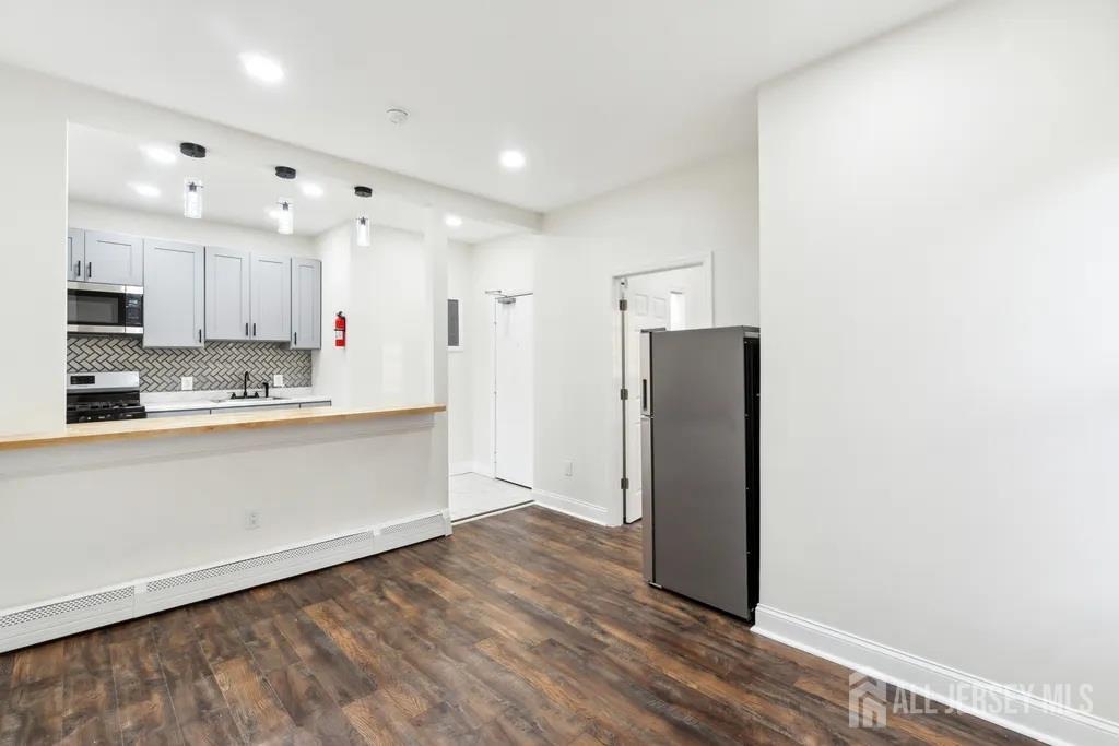 29 S 2nd Avenue, Highland Park, NJ, 08904 image 37