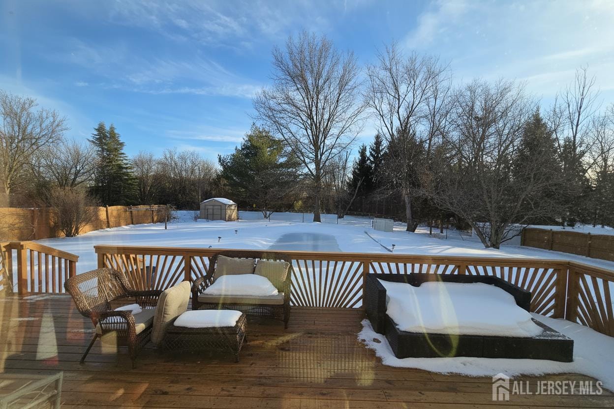 4 Castle Court Image 4