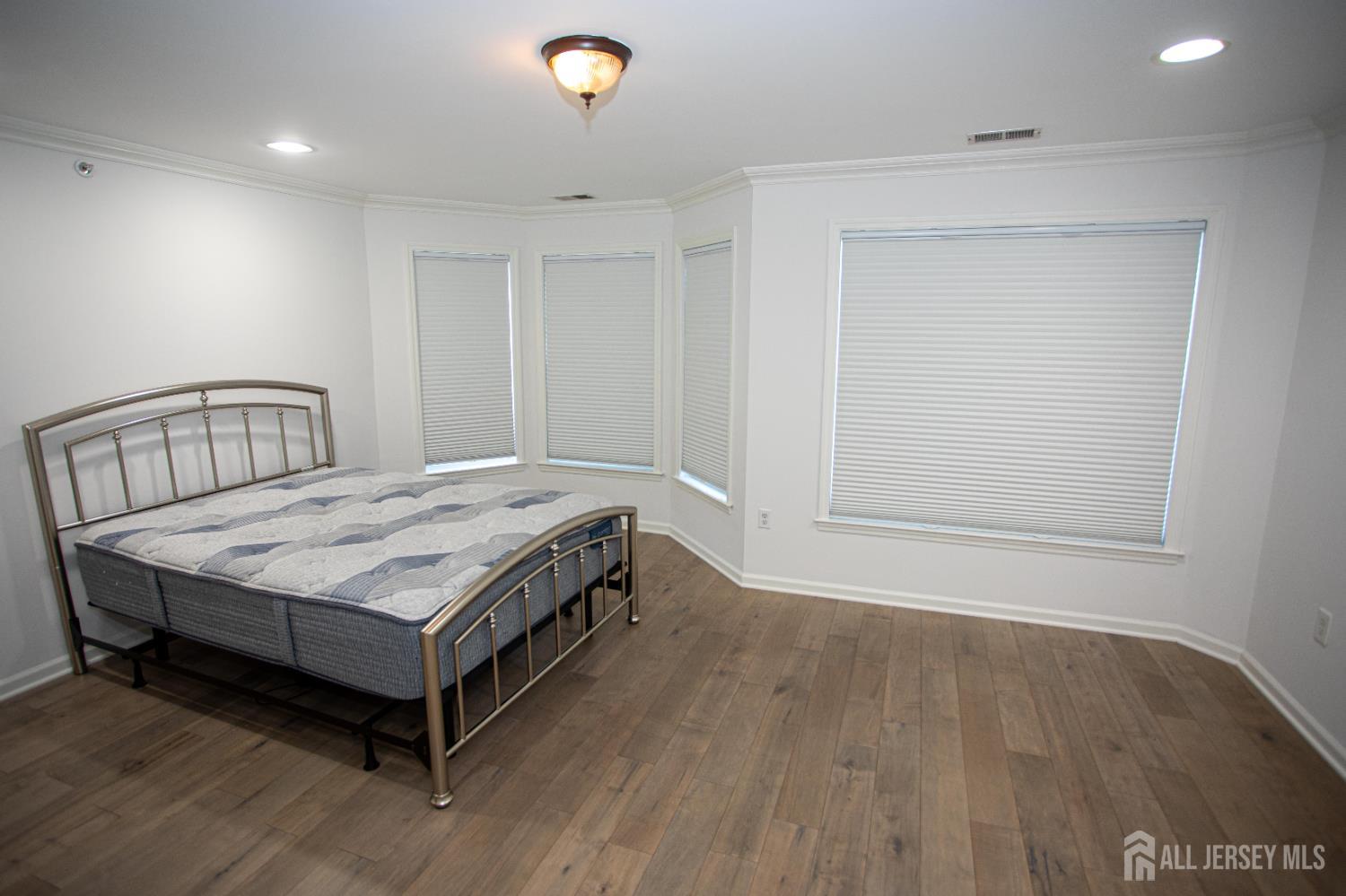 124 Adamecs Way, South Amboy, NJ, 08879 image 18