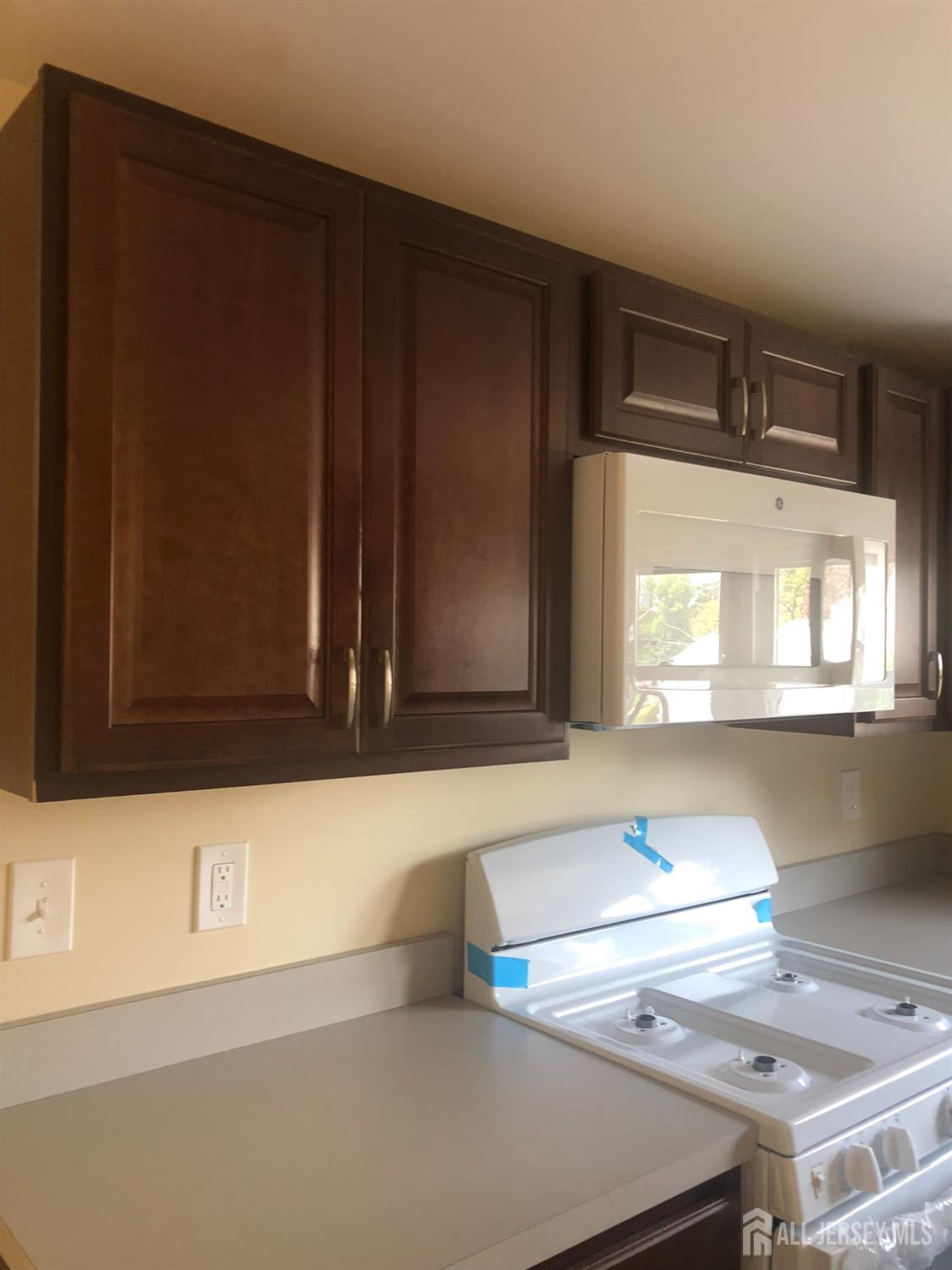 49-B Middlesex Road Image 4