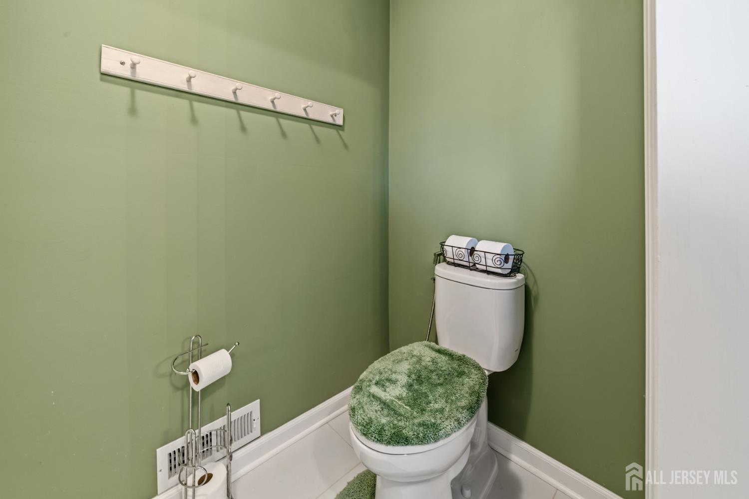 4 SANTINA Court, Lawrence, NJ, 08648 image 31