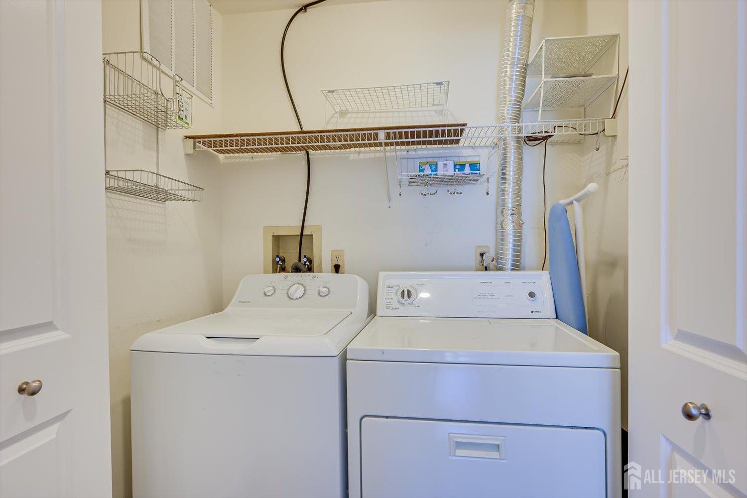 133 Oakmont Court, Edison, NJ, 08820 image 36