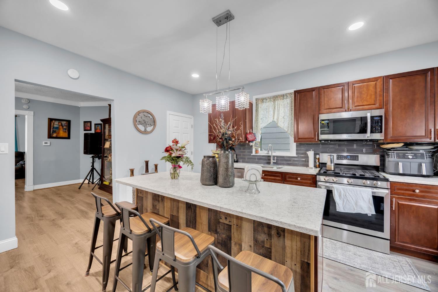 135 Brighton Avenue, Perth Amboy, NJ, 08861 image 18