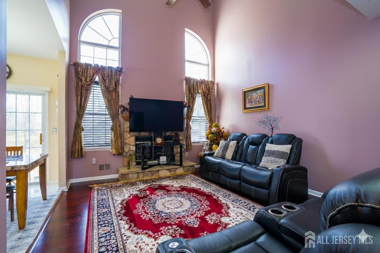 44 Lexington Road Image 5