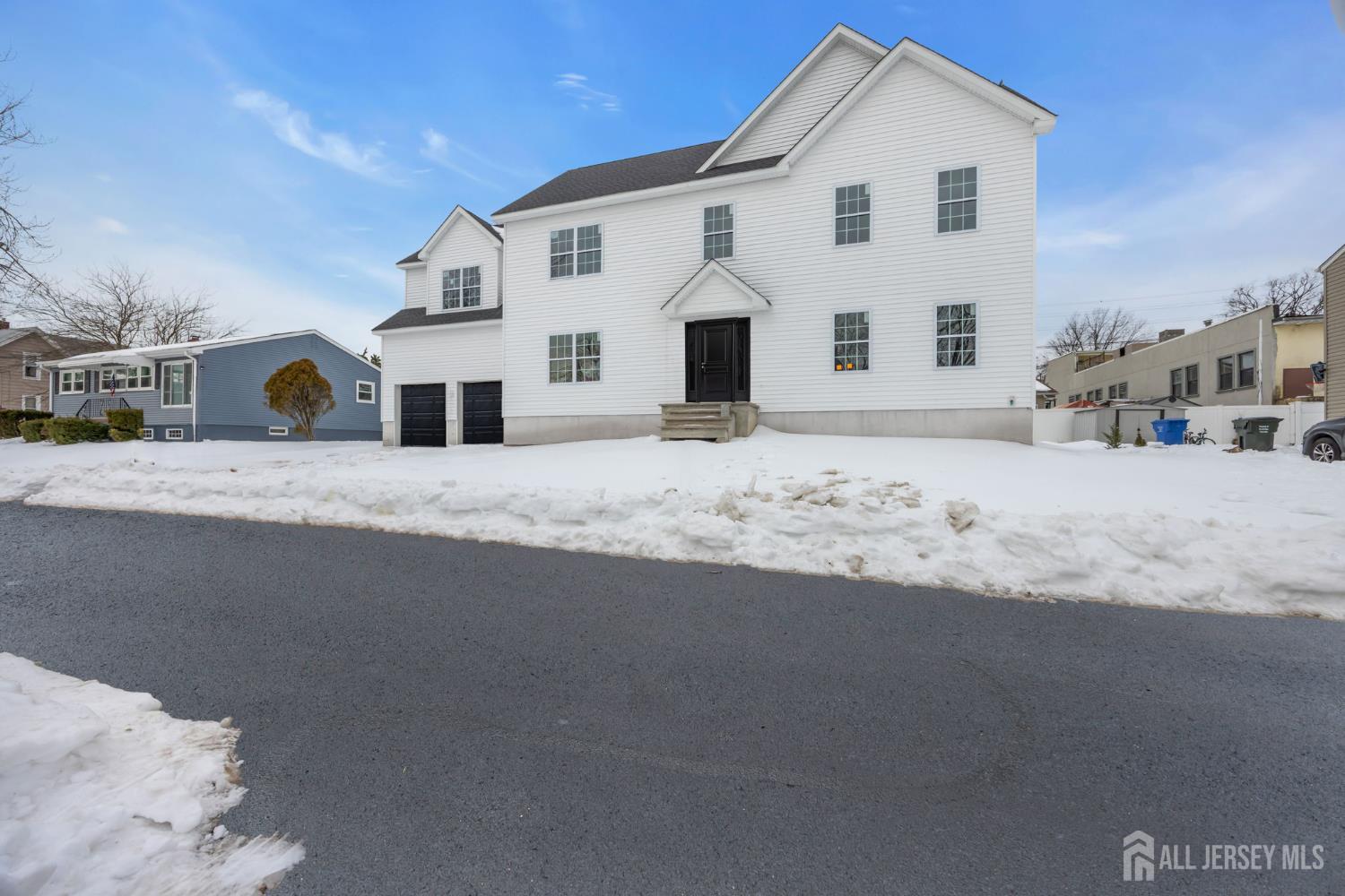 1027 Mereline Avenue Image 3