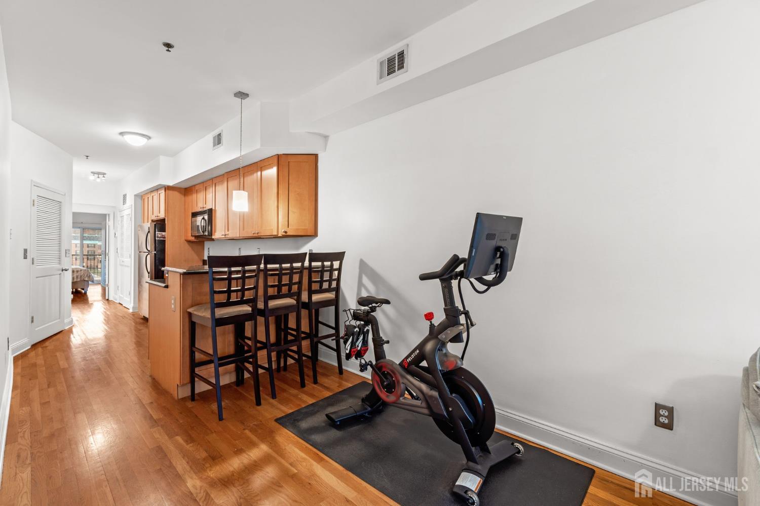 416 Monroe Street 3R Image 4