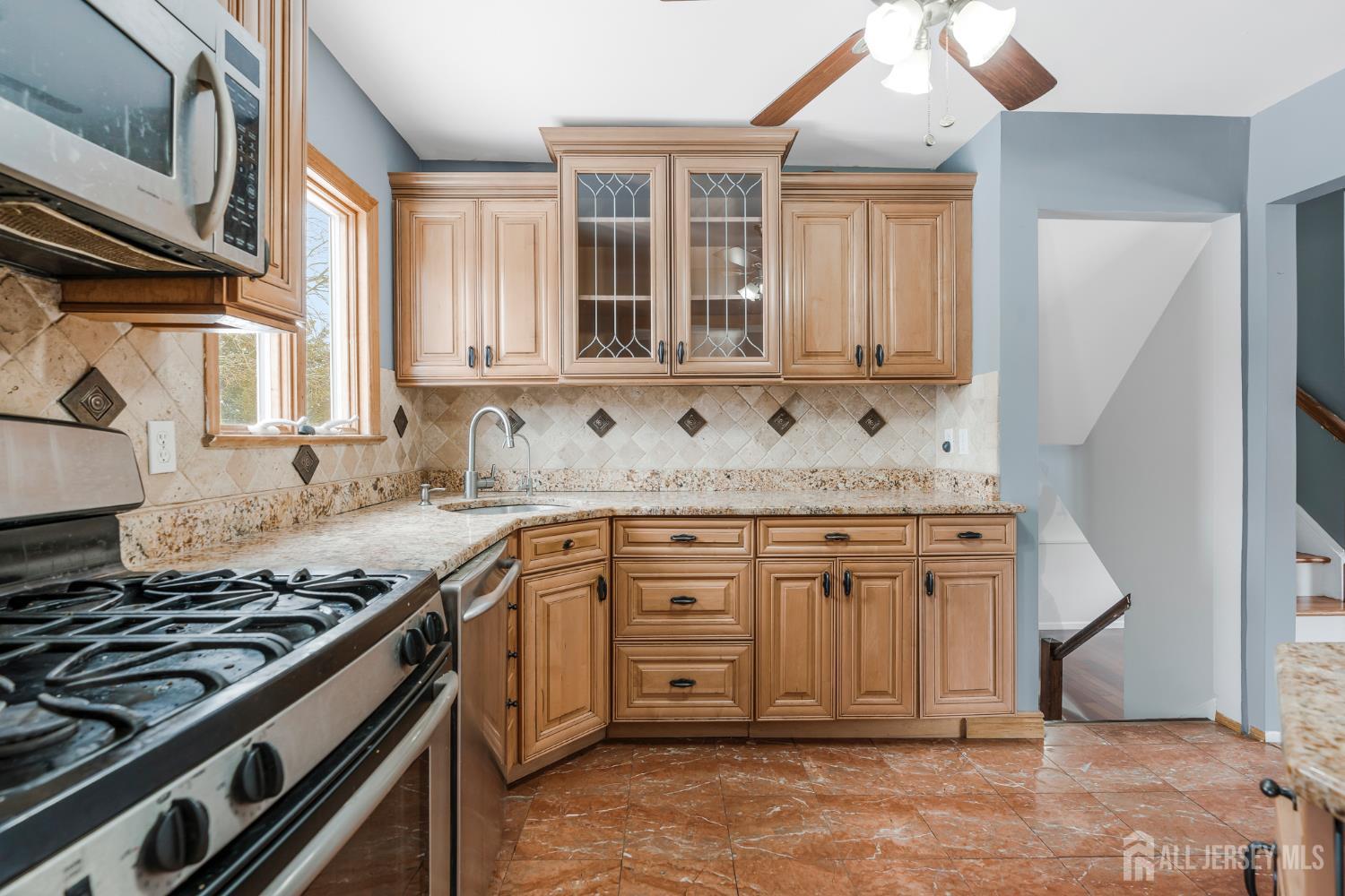 325 Colonia Boulevard, Colonia, NJ, 07067 image 8